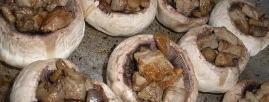 шампиньоны фаршированные курицей. Шаг 4