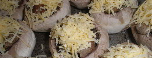 шампиньоны фаршированные курицей. Шаг 5