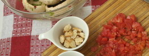 шампиньоны фаршированные с креветками и клюквой. Шаг 2