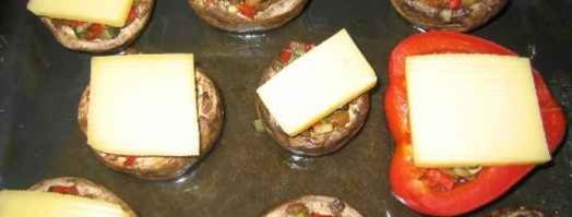 шампиньоны фаршированные цуккини и сыром. Шаг 20