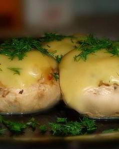 Шампиньоны с брынзой и пармезаном