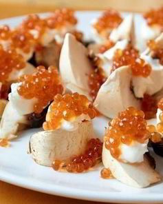 Шампиньоны с красной икрой