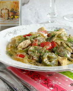 Шампиньоны с куриным филе и сладким перцем по-муромски