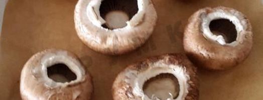 шампиньоны с сыром с голубой плесенью. Шаг 2