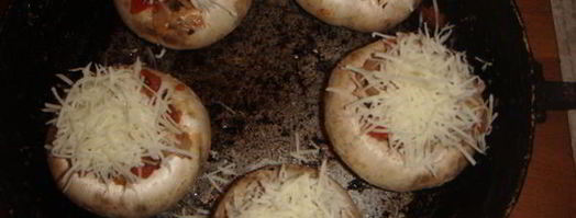 шампиньоны, запеченные с помидором и сыром. Шаг 9