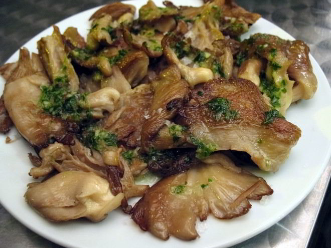 Рецепт тушенных грибов сыроежки с рисом