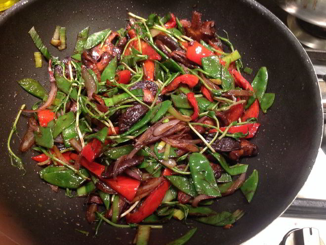 Рецепт удона с овощами, жаренными в соусе мисо