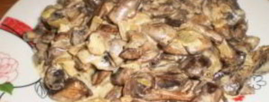 вешенки жареные с луком и сметаной. Шаг 4