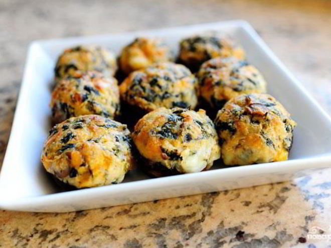 Рецепт запеченных грибов, фаршированных сыром и шпинатом