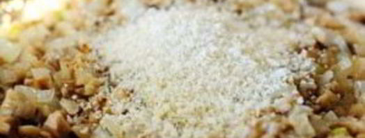 запеченные грибы, фаршированные сыром и шпинатом. Шаг 3