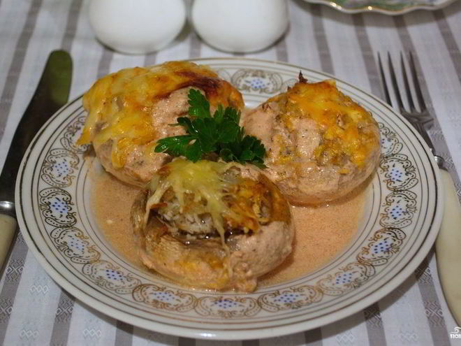 Рецепт запеченных грибов с фаршем в духовке