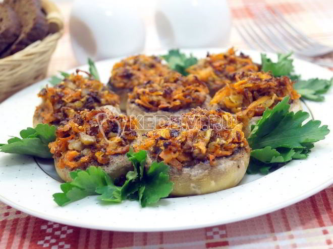 Рецепт запеченных шампиньонов с овощами