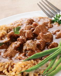 Гуляш из говядины в мультиварке