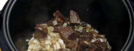 гуляш в мультиварке. Шаг 3