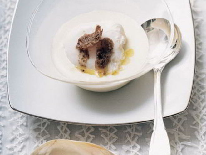 Рецепт картофельного пюре с яйцами пашот и белым трюфелем