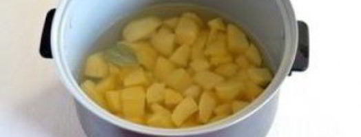 картофельное пюре в мультиварке редмонд. Шаг 2
