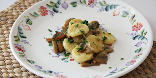 Картофельные ньокки с грибами