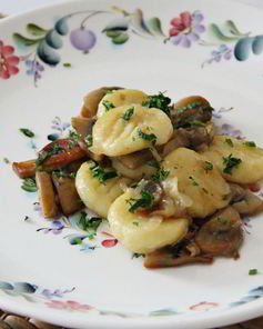 Картофельные ньокки с грибами