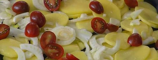 бараньи котлетки на косточке с запеченными овощами и соусом из петрушки. Шаг 6