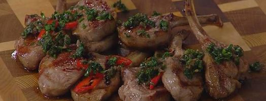 бараньи котлетки на косточке с запеченными овощами и соусом из петрушки. Шаг 11