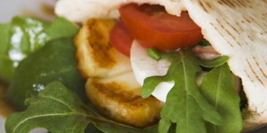 Кармашки с котлетами из лосося