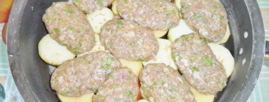 казан котлеты, котлеты в кастрюле. Шаг 15