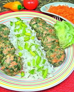 Котлетки паровые из лосося со шпинатом