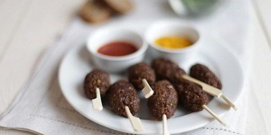 Котлеты из говядины с соусом табаско