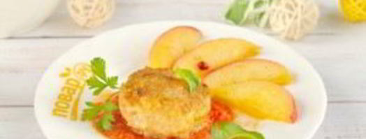 котлеты из индейки с жареными яблоками. Шаг 5