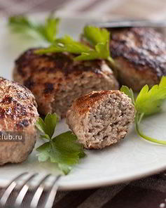 Котлеты из курицы и говядины