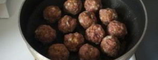 котлеты, тушенные в подливе. Шаг 2