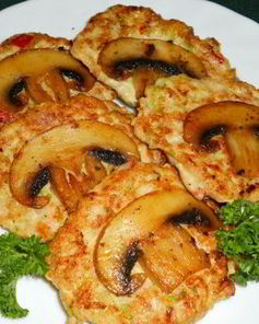 Куриные котлетки с овощами и грибами