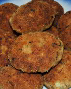 Мраморные котлеты с начинкой из сыра