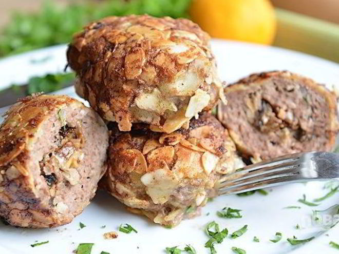 Рецепт мясных котлет с грибами праздничные