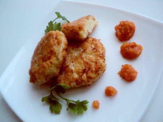 Рецепт необычных рыбных котлет с фруктово-овощным конфитюром