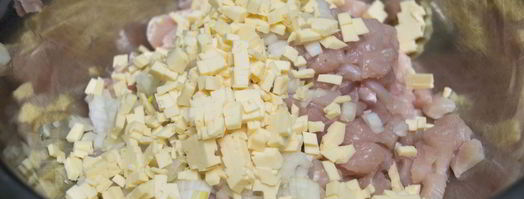 рубленные куриные котлеты с сыром. Шаг 2