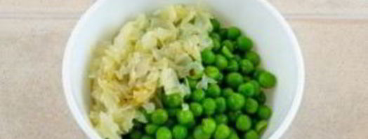 рыбные котлетки с зеленым горошком. Шаг 3