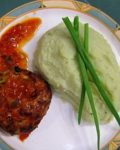 Рыбные котлеты под соусом в духовке