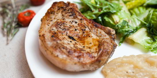 Свиные котлеты на косточке