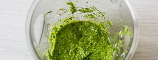 запеченные куриные котлеты с песто. Шаг 3