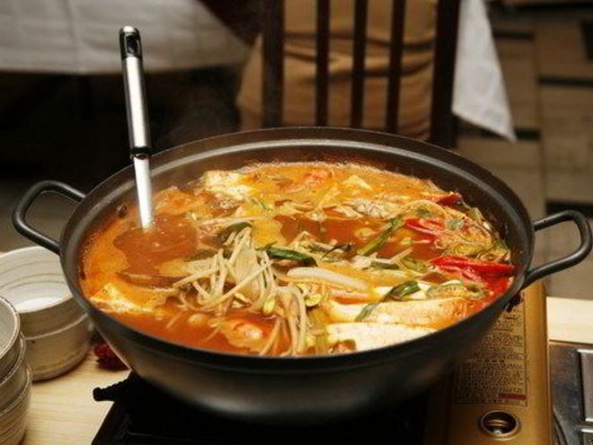 Рецепт куриной лапши по-итальянски с томатами и шпинатом