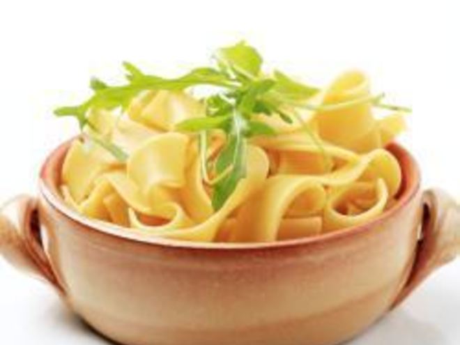 Рецепт лапши с куриным филе в сливочном соусе