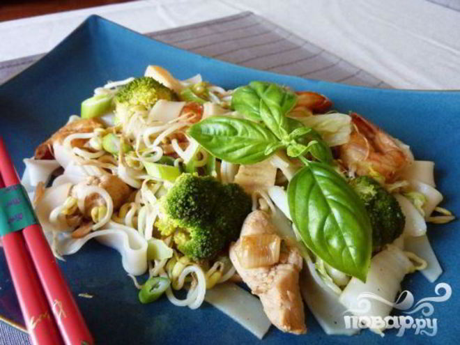 Рецепт лапши сайгон с курицей и креветками