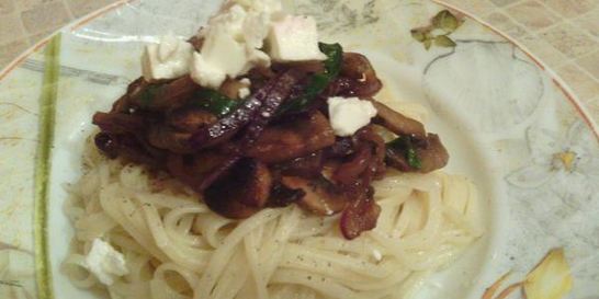 Лапша Удон с грибами шиитаке