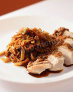 Лапша Удон с овощами под кунжутным соусом с куриной грудкой