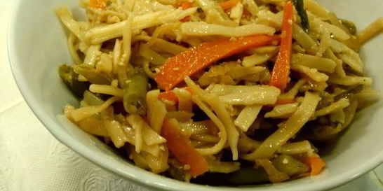 Лапша удон с овощами в соусе