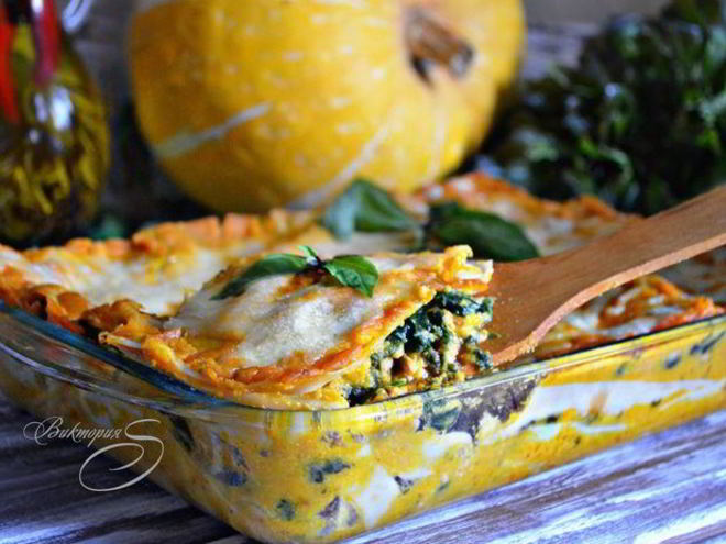 Рецепт лазаний из индейки со шпинатом и соусом из тыквы