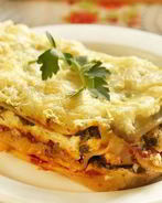 Лазанья с луком-пореем и шпинатом