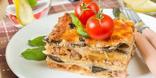 Лазанья с мясом и лесными грибами