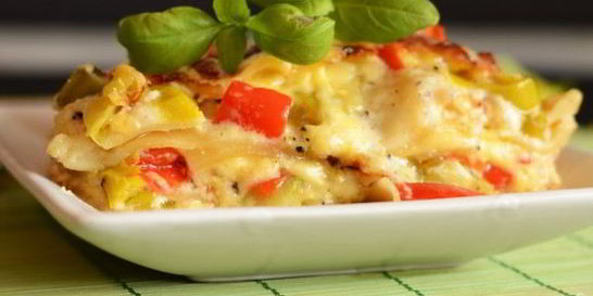 Лазанья с овощами и соусом бешамель